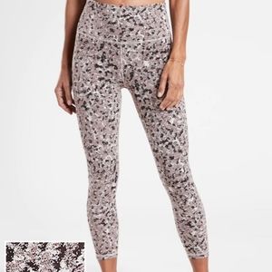 NEW! Athleta Elation Textured 7/8 Tight